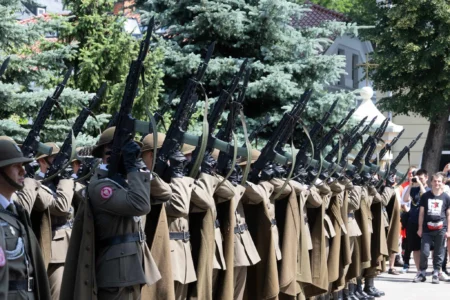 Uczestnicy Święta 21 Brygady strzelców Podhalańskich