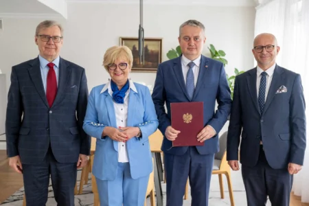 Wojewoda podkarpacki Teresa Kubas-Hul i II wicewojewoda podkarpacki Tomasz Lorenc