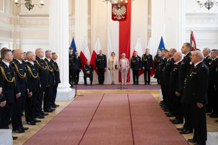 Uczestnicy uroczystości strażackich
