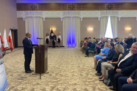 Uczestnicy uroczystości wręczenia odznaczeń w Przemyślu