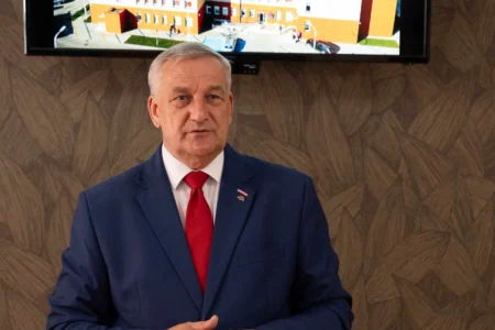 Uczestnicy otwarcia SORu w szpitalu MSWiA