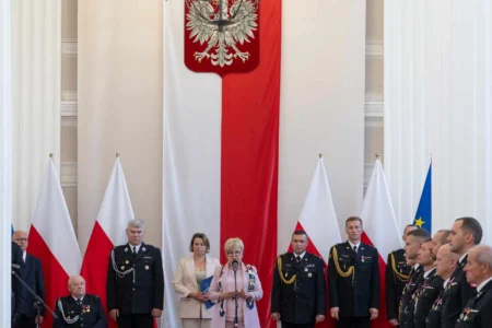 Uczestnicy uroczystości strażackich