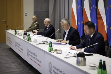 Uczestnicy narady wojewodów w Ministerstwie Spraw Wewnętrznych i Administracji