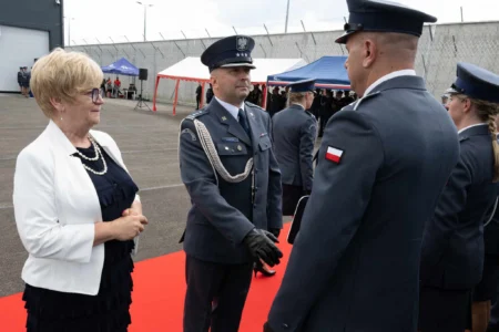 Uczestnicy uroczystości z okazji wojewódzkiego święta służby więzienne