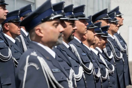 Uczestnicy uroczystości z okazji wojewódzkiego święta służby więzienne