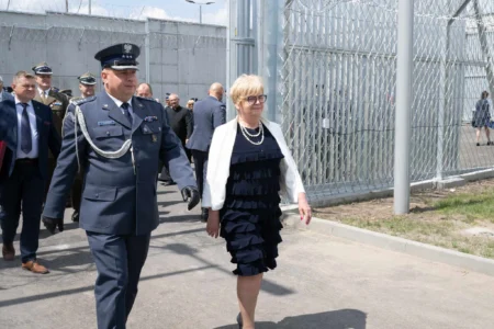 Uczestnicy uroczystości z okazji wojewódzkiego święta służby więzienne