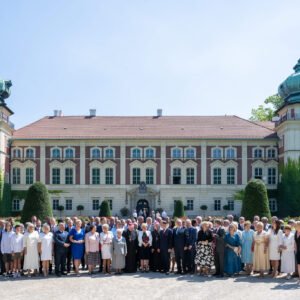 Uczestnicy uroczystości ustanowienie Rodziny Ulmów Patronami województwa podkarpackiego