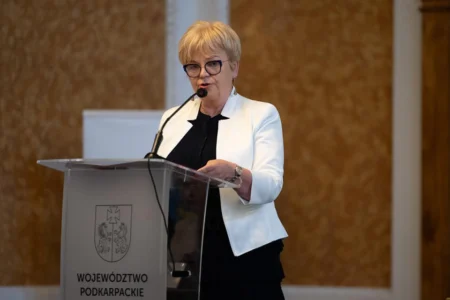 Uczestnicy uroczystości ustanowienie Rodziny Ulmów Patronami województwa podkarpackiego