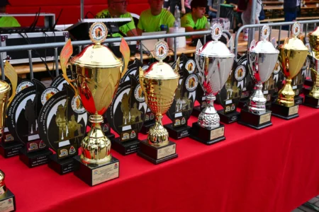 Uczestnicy zawodów strażackich