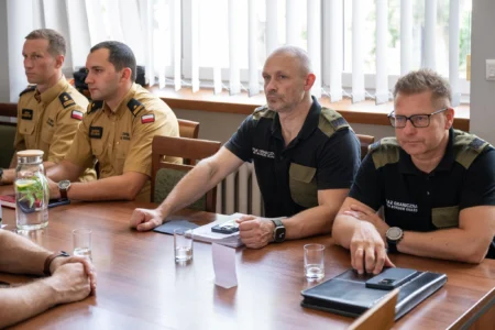 Uczestnicy wyjazdowego posiedzenia komisji sejmowej