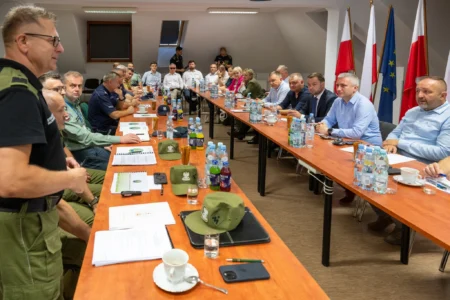 Uczestnicy wyjazdowego posiedzenia komisji sejmowej