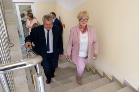 Uczestnicy otwarcia Jarosławskiego Centrum Zdrowia Psychicznego