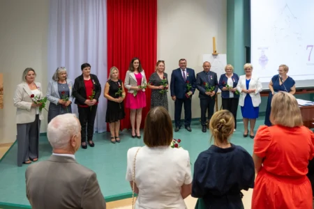 Uczestnicy jubileuszu 70-lecia Muzeum w Krośnie