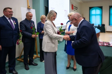 Uczestnicy jubileuszu 70-lecia Muzeum w Krośnie