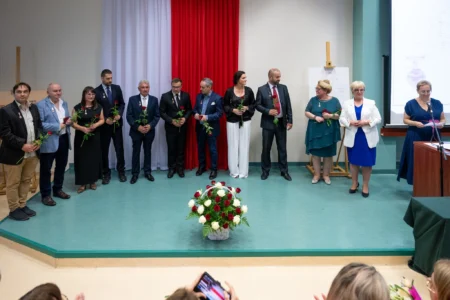 Uczestnicy jubileuszu 70-lecia Muzeum w Krośnie