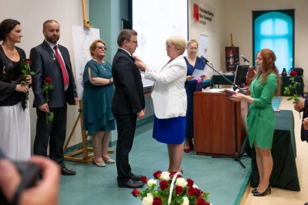 Uczestnicy jubileuszu 70-lecia Muzeum w Krośnie