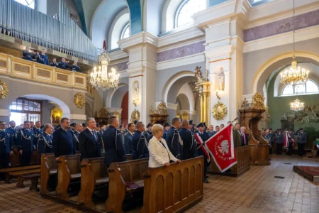 Uczestnicy obchodów Święta Policji
