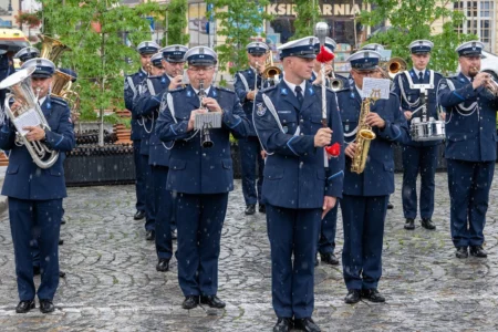 Uczestnicy obchodów Święta Policji