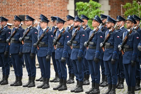 Uczestnicy obchodów Święta Policji