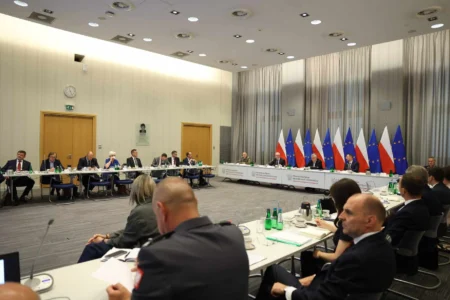 Uczestnicy narady wojewodów w Ministerstwie Spraw Wewnętrznych i Administracji