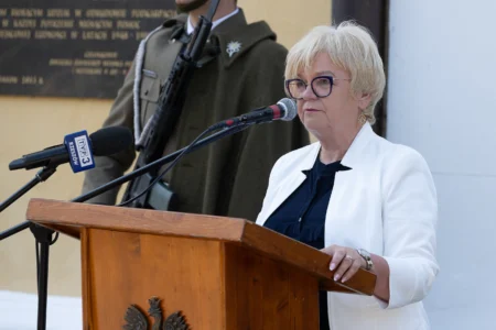 Uczestnicy uroczystości z okazji Święta Wojska Polskiego