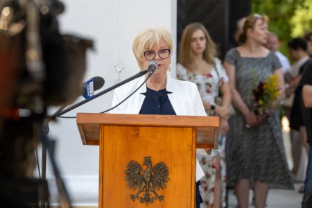 Uczestnicy uroczystości z okazji Święta Wojska Polskiego