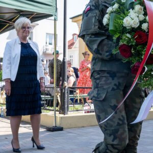 Uczestnicy uroczystości z okazji Święta Wojska Polskiego