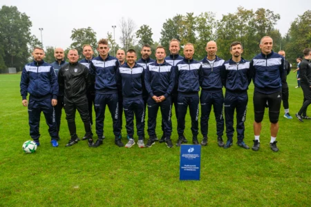 Uczestnicy i goście Mistrzostw Polski Urzędów Wojewódzkich w Piłce Nożnej