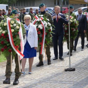 Uczestnicy obchodów 85. rocznicy utworzenia Polskiego Państwa Podziemnego