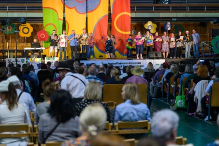 Uczestnicy przeglądu artystycznego środowiskowych domów samopomocy