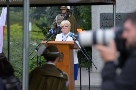 Uczestnicy obchodów 85. rocznicy utworzenia Polskiego Państwa Podziemnego