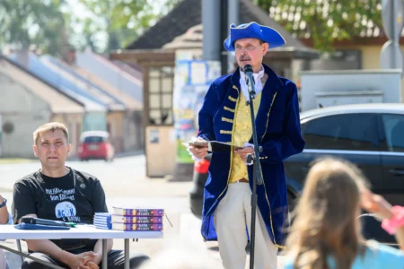 Uczestnicy akcji Narodowe Czytanie