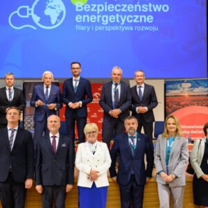 Uczestnicy konferencji dotyczącej bezpieczeństwa energetycznego