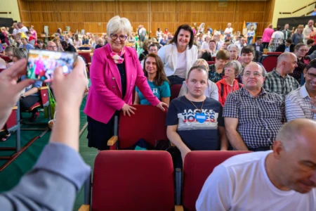 Uczestnicy przeglądu artystycznego środowiskowych domów samopomocy