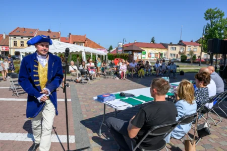 Uczestnicy akcji Narodowe Czytanie