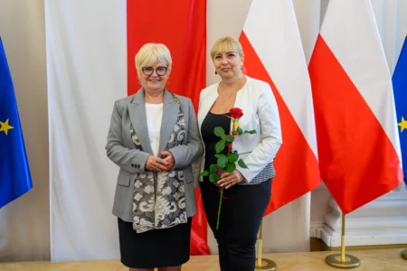 Uczestnicy uroczystości wręczenia odznaczeń państwowych