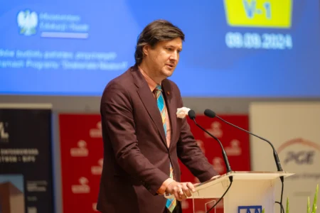 Uczestnicy konferencji dotyczącej bezpieczeństwa energetycznego