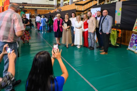 Uczestnicy przeglądu artystycznego środowiskowych domów samopomocy