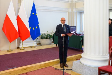 Uczestnicy uroczystości wręczenia odznaczeń państwowych