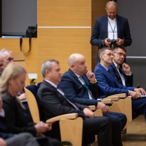 Uczestnicy konferencji dotyczącej bezpieczeństwa energetycznego