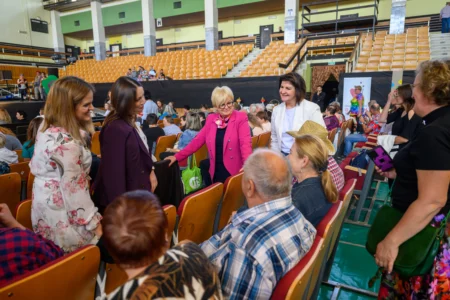Uczestnicy przeglądu artystycznego środowiskowych domów samopomocy
