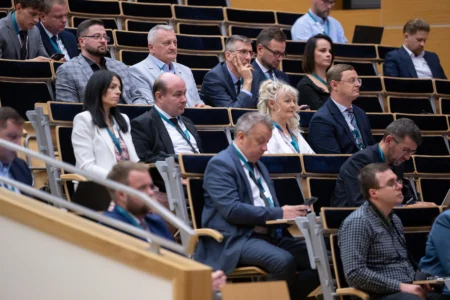 Uczestnicy konferencji dotyczącej bezpieczeństwa energetycznego