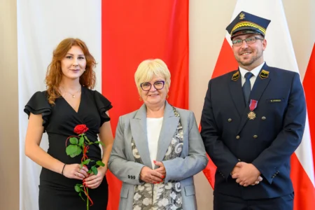 Uczestnicy uroczystości wręczenia odznaczeń państwowych