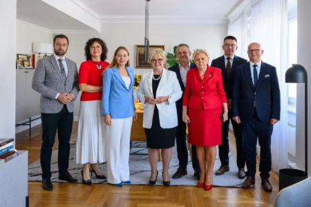 Uczestnicy konferencji z udziałem minister Katarzyny Pałczyńskiej-Nałęcz