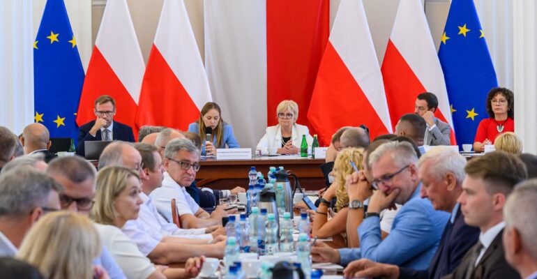 Uczestnicy konferencji z udziałem minister Katarzyny Pałczyńskiej-Nałęcz