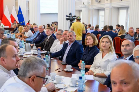 Uczestnicy konferencji z udziałem minister Katarzyny Pałczyńskiej-Nałęcz