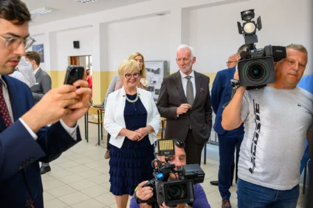 Uczestnicy wojewódzkiej inauguracji roku szkolnego