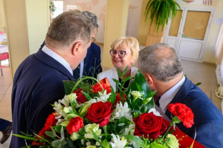 Uczestnicy wojewódzkiej inauguracji roku szkolnego