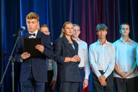 Uczestnicy wojewódzkiej inauguracji roku szkolnego