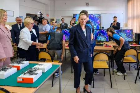 Uczestnicy wojewódzkiej inauguracji roku szkolnego